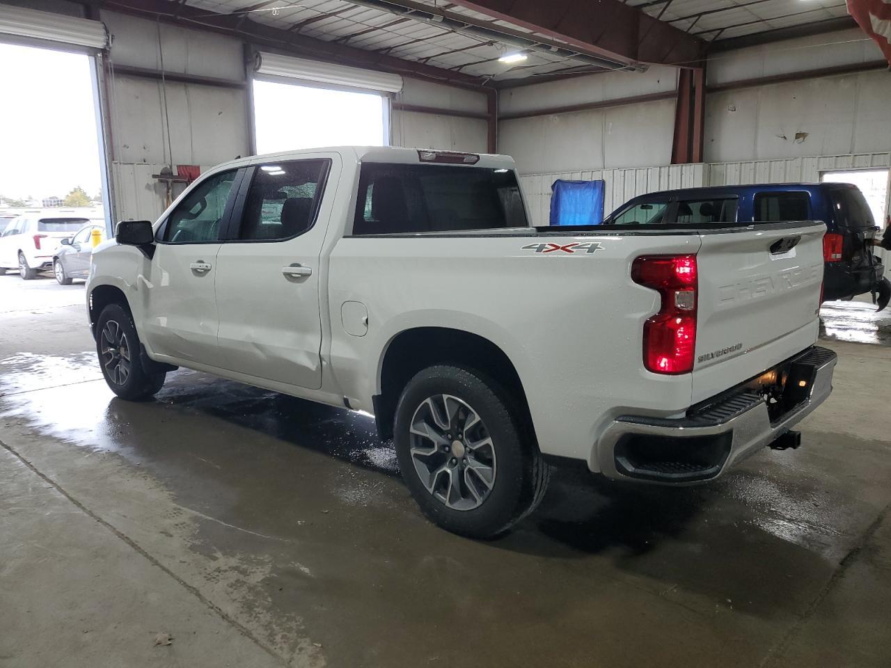 2024 CHEVROLET Silverado