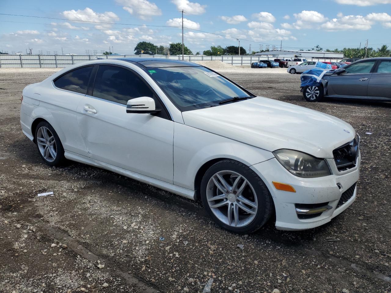 2015 MERCEDES-BENZ C-CLASS