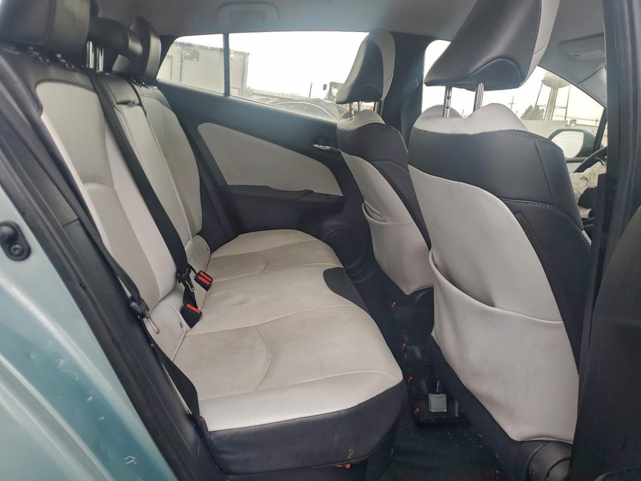 2022 TOYOTA PRIUS