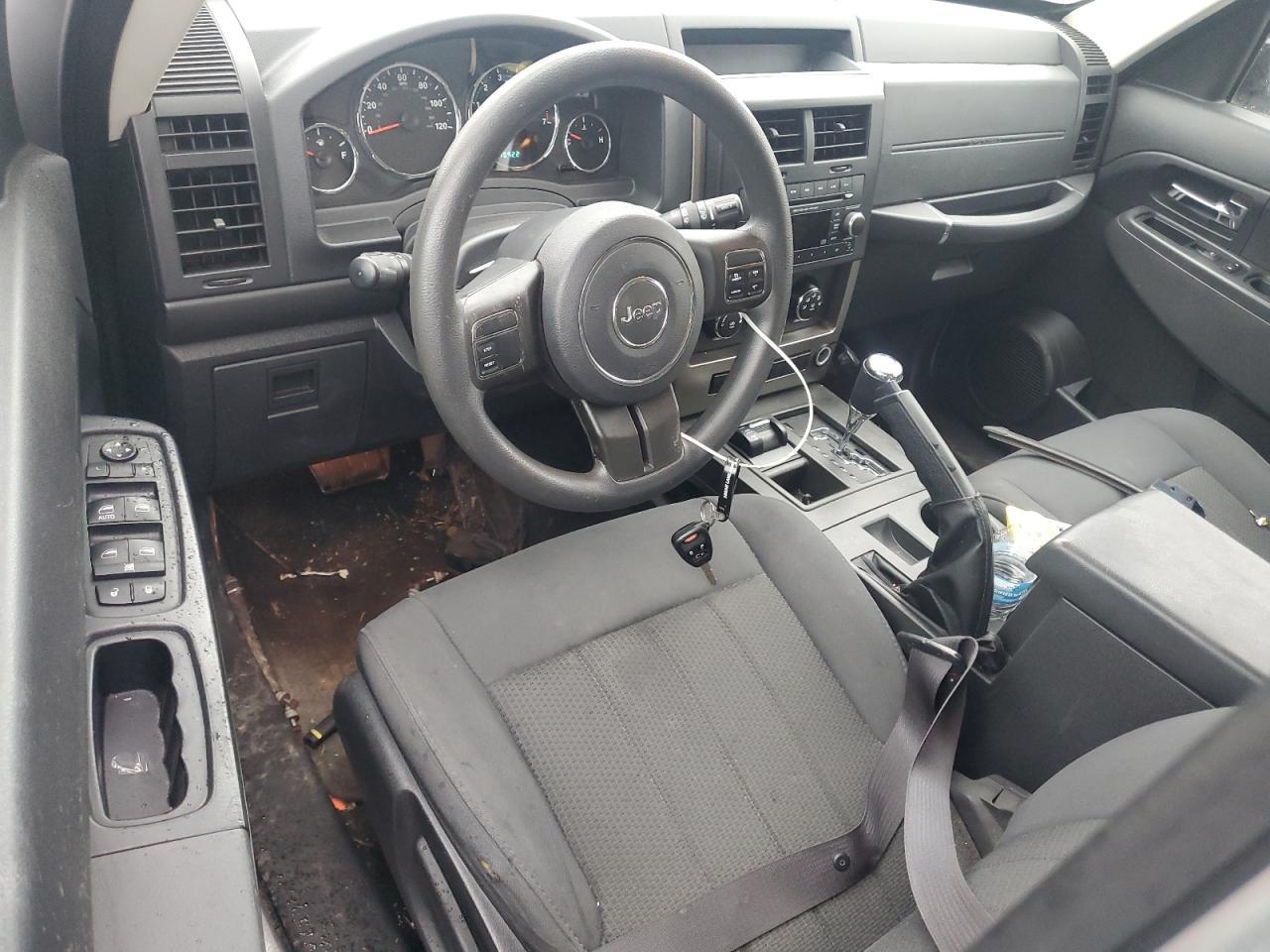 2012 JEEP Liberty