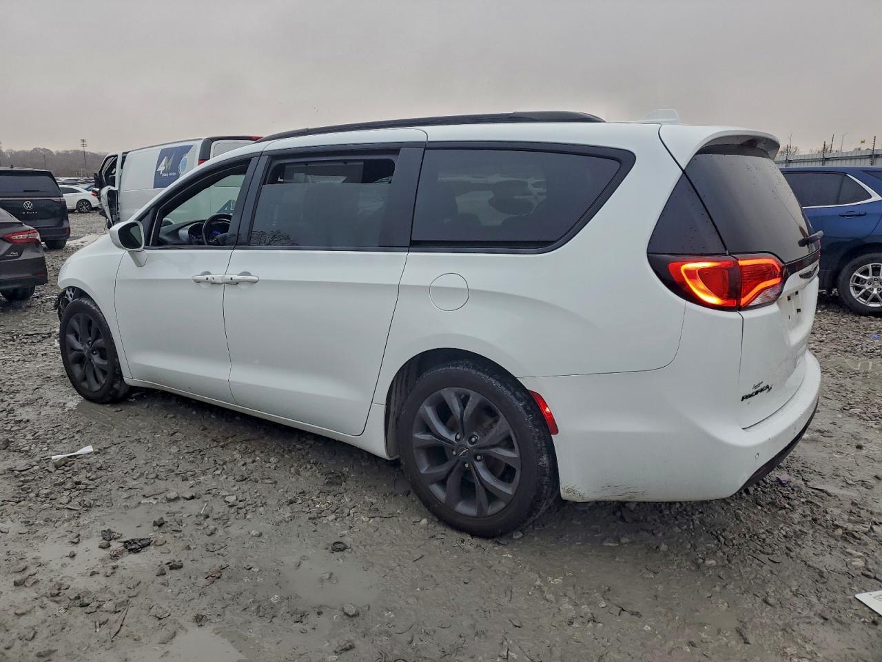 2020 CHRYSLER Pacifica