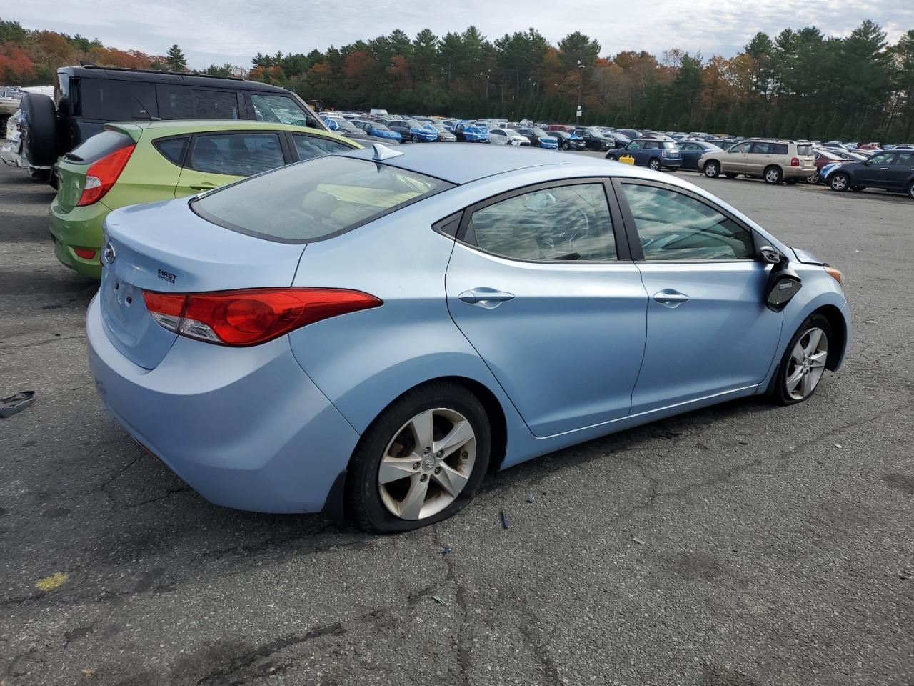 2012 HYUNDAI ELANTRA