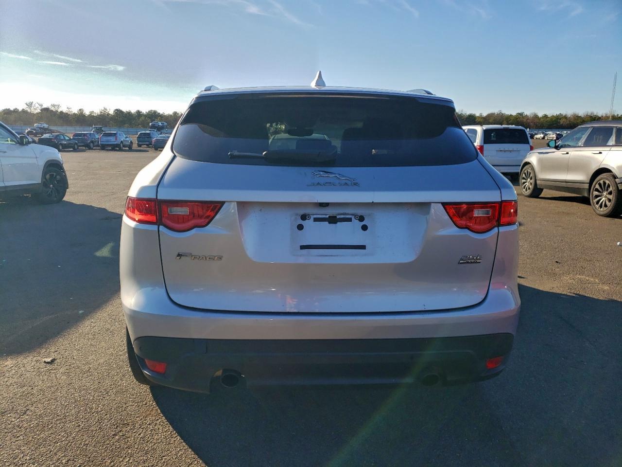 2019 JAGUAR F-Pace