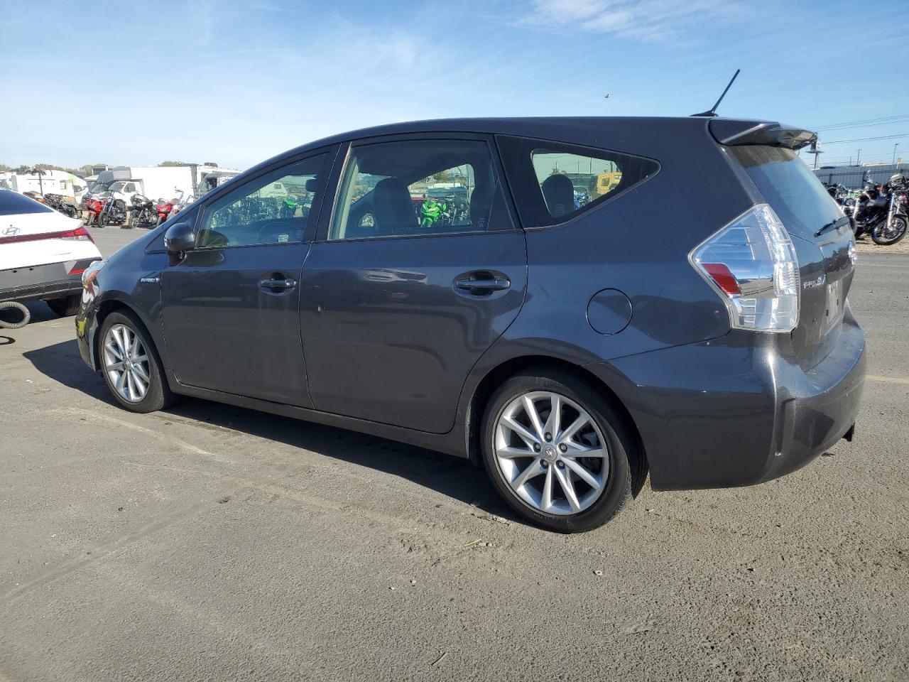 2012 TOYOTA PRIUS V