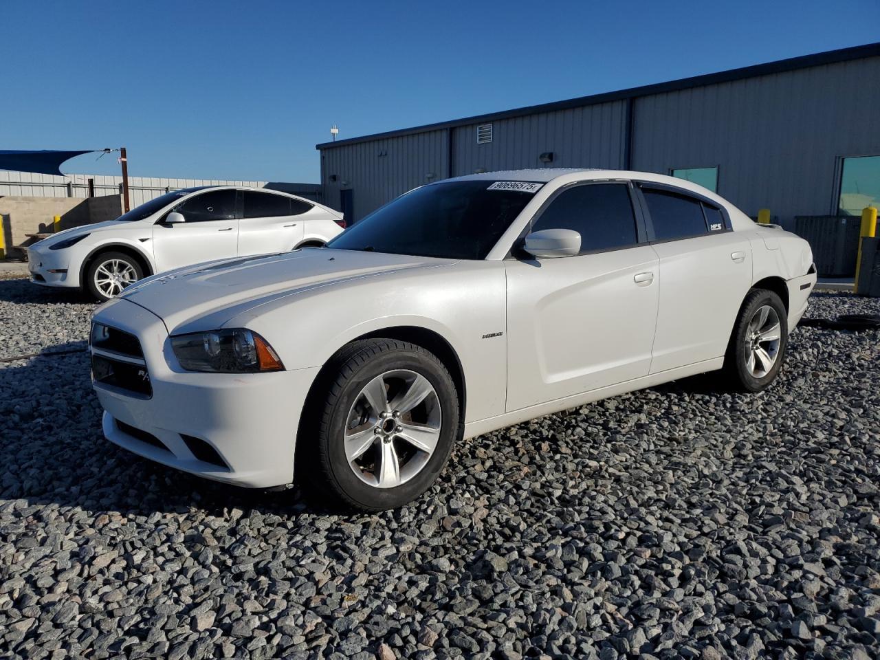 2013 DODGE CHARGER