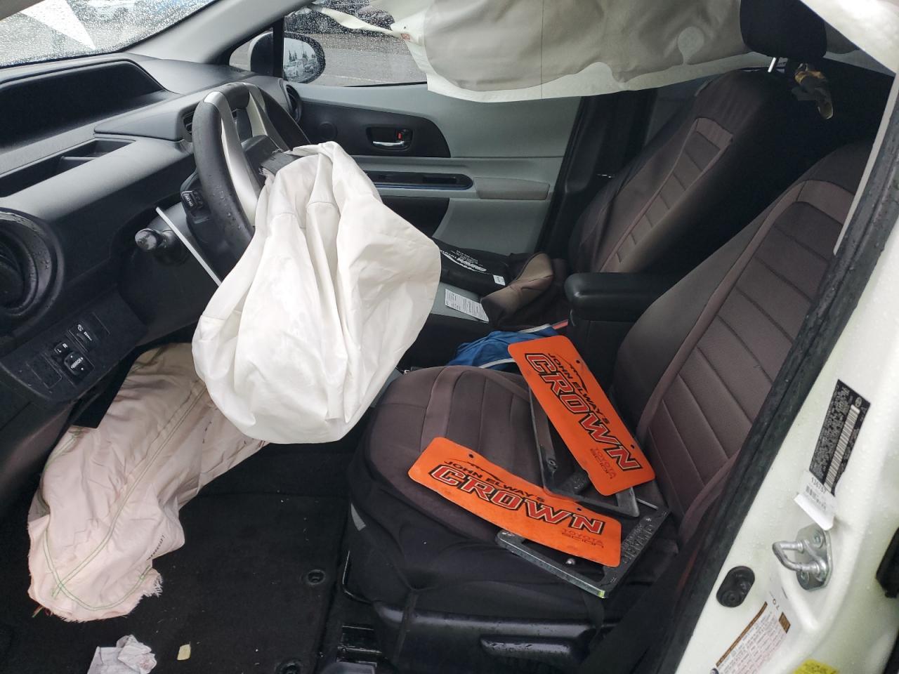 2013 TOYOTA Prius c