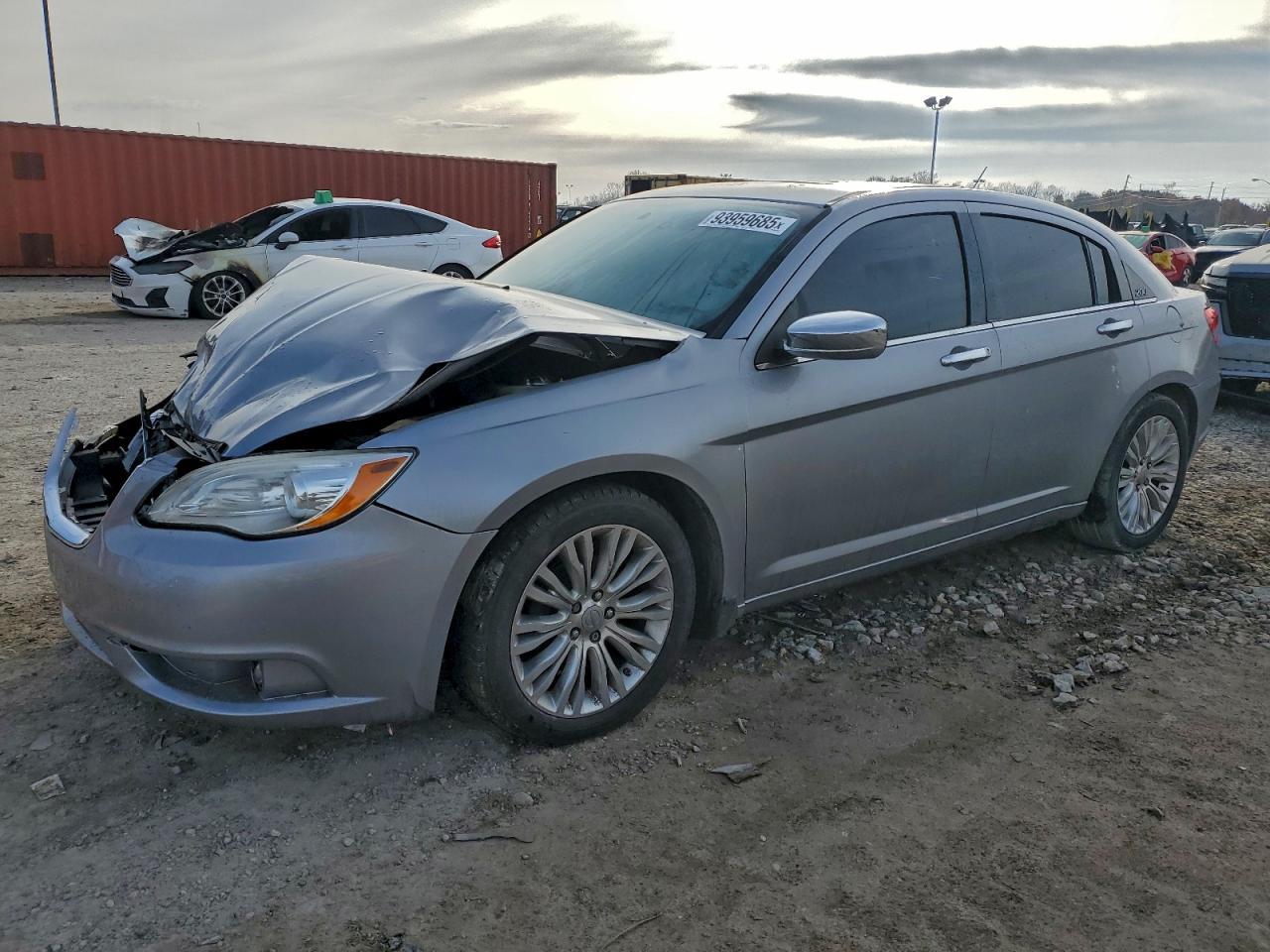 2013 CHRYSLER 200