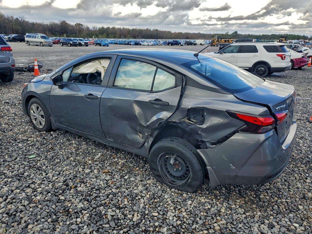 2023 NISSAN VERSA