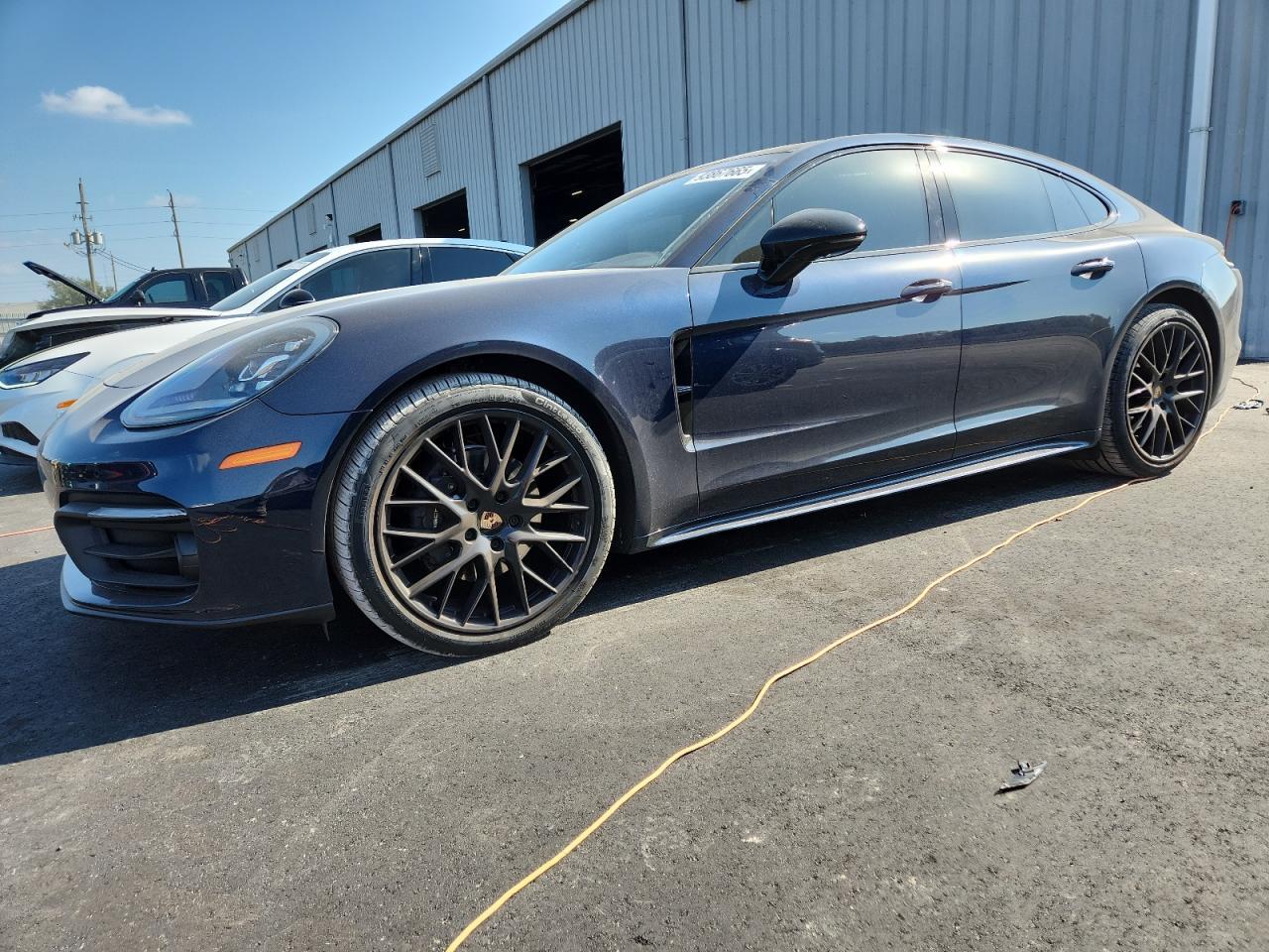 2023 PORSCHE Panamera