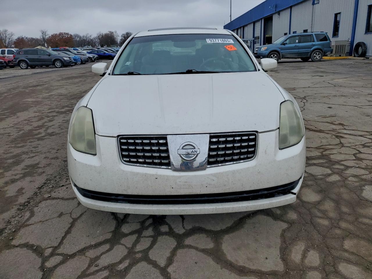 2004 NISSAN Maxima