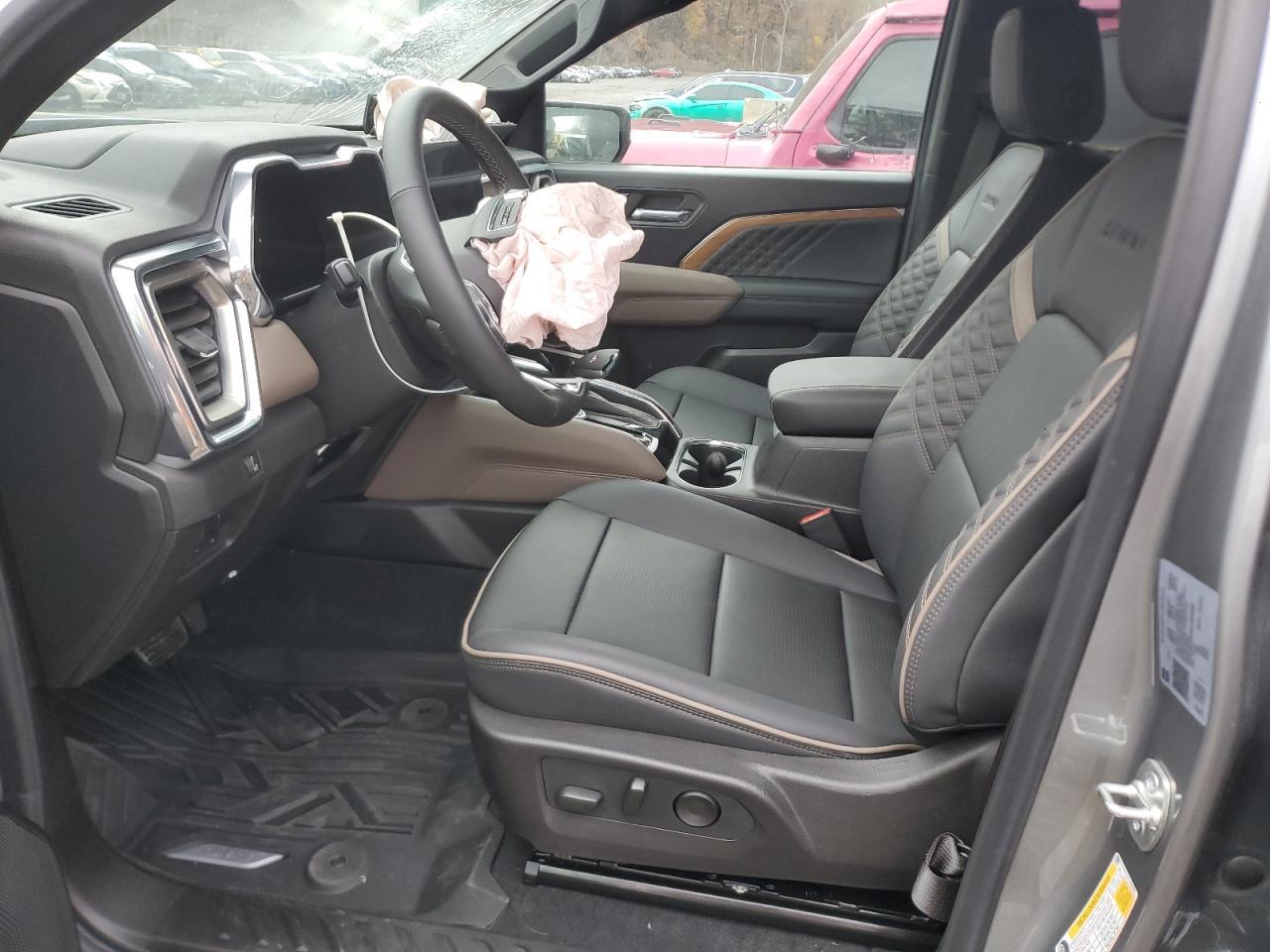 2024 GMC CANYON