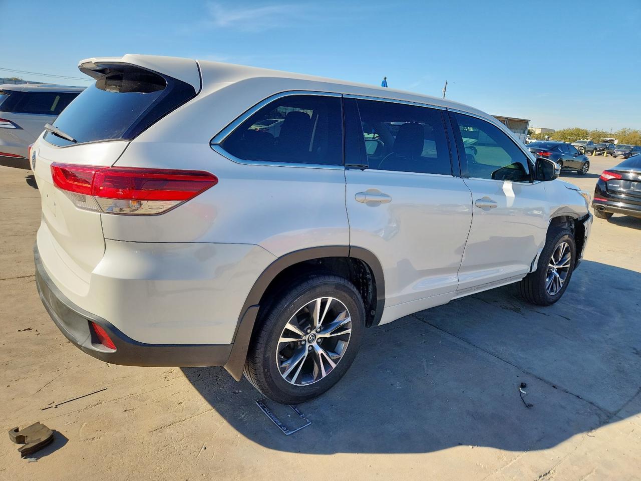 2018 TOYOTA HIGHLANDER