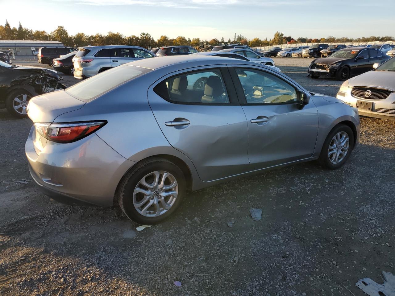 2016 TOYOTA SCION