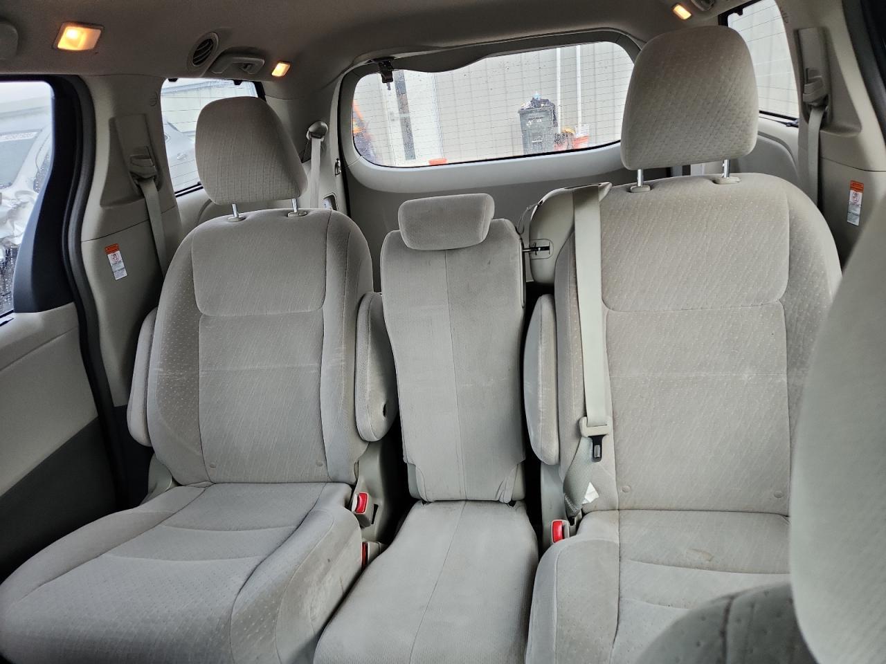 2015 TOYOTA SIENNA