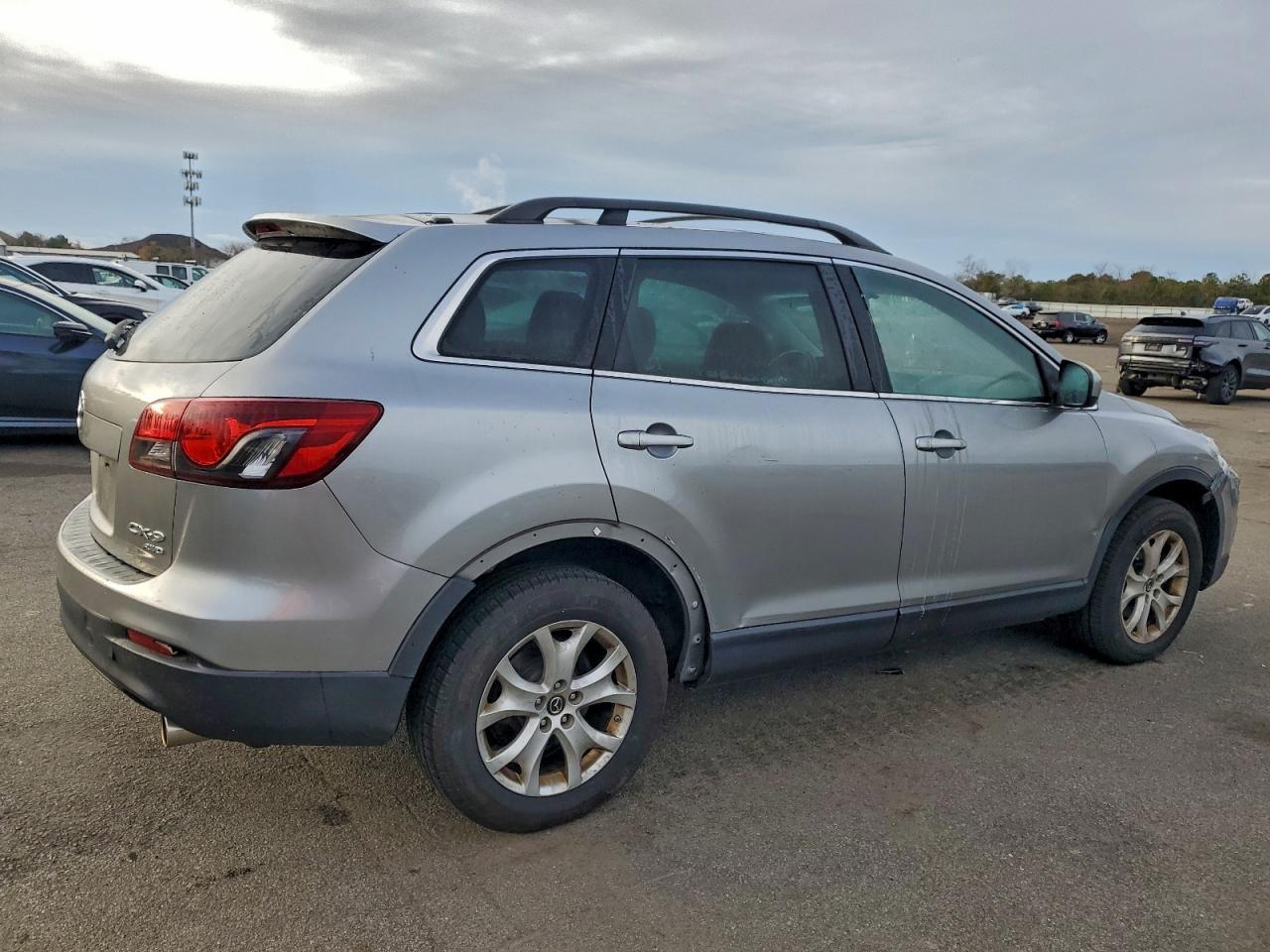 2013 MAZDA CX-9