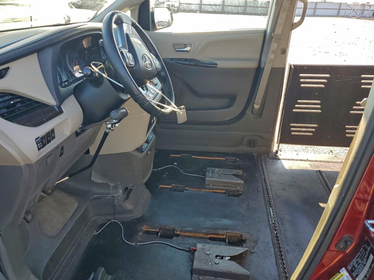2015 TOYOTA SIENNA