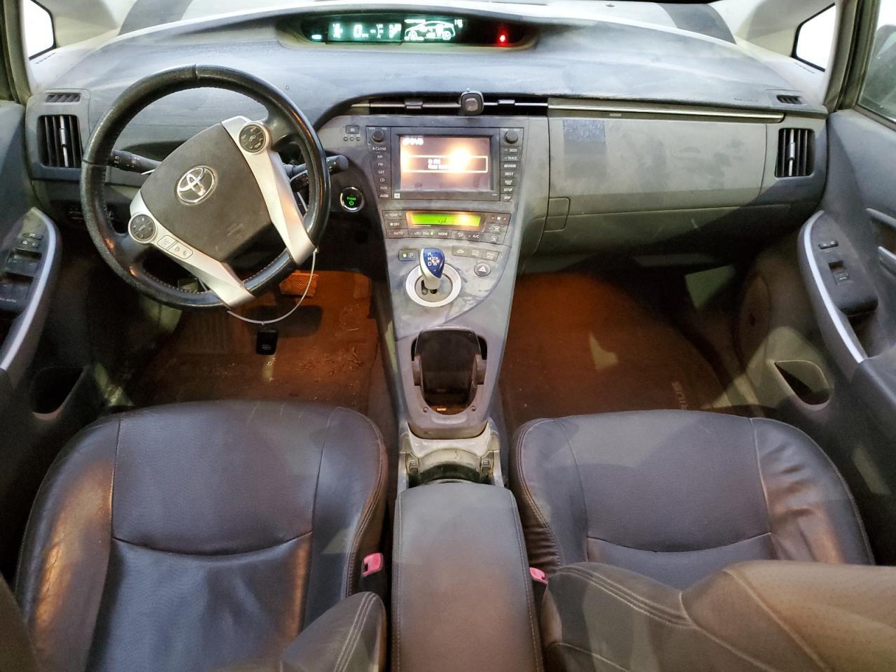 2011 TOYOTA PRIUS