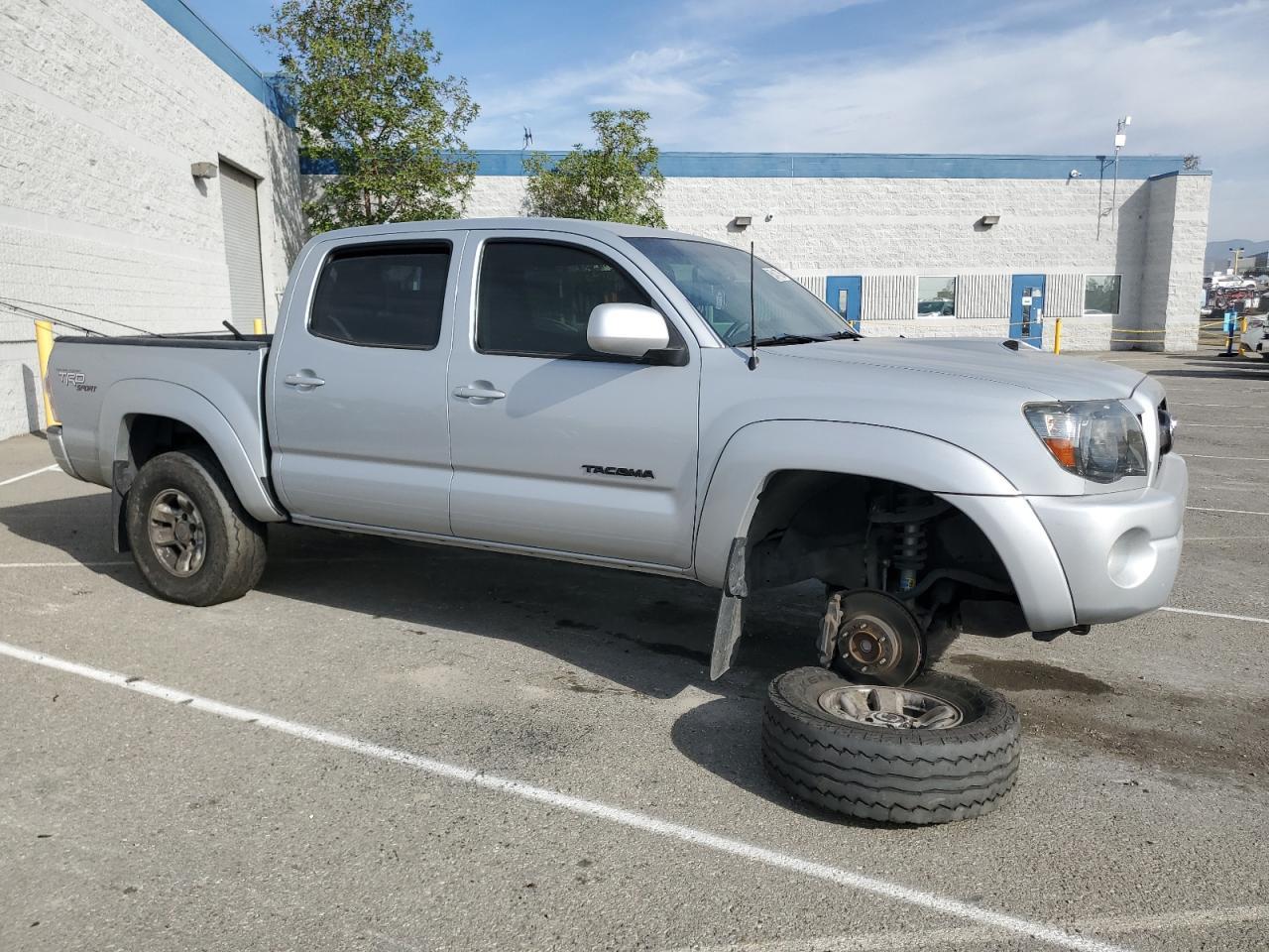2011 TOYOTA TACOMA