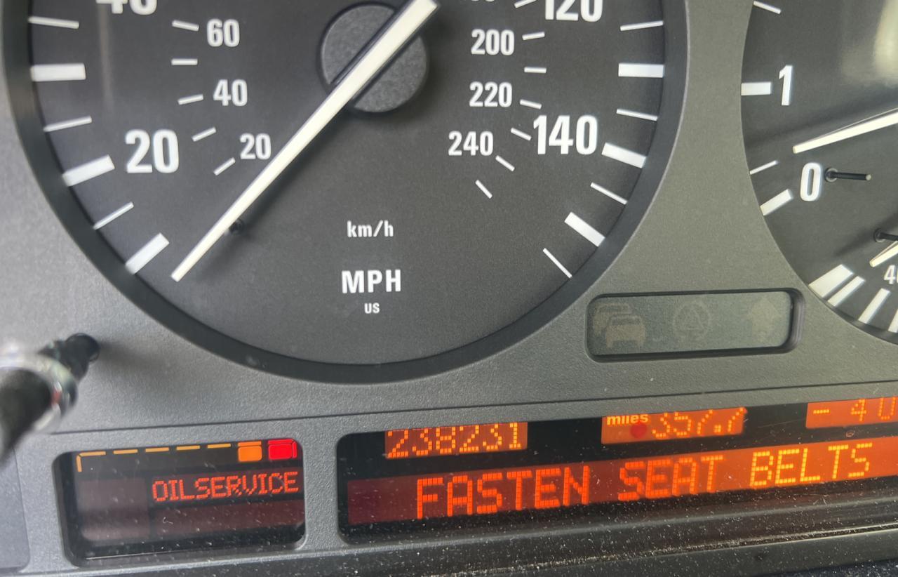 2000 BMW 7 series