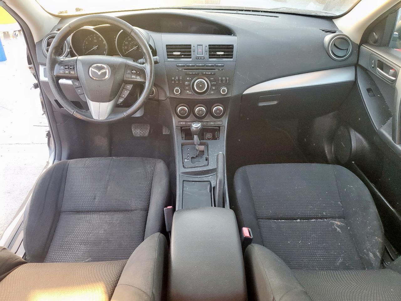 2013 MAZDA 3