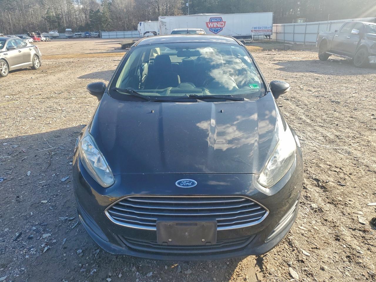 2015 FORD Fiesta