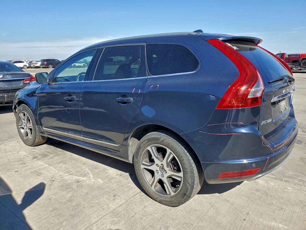 2015 VOLVO XC60