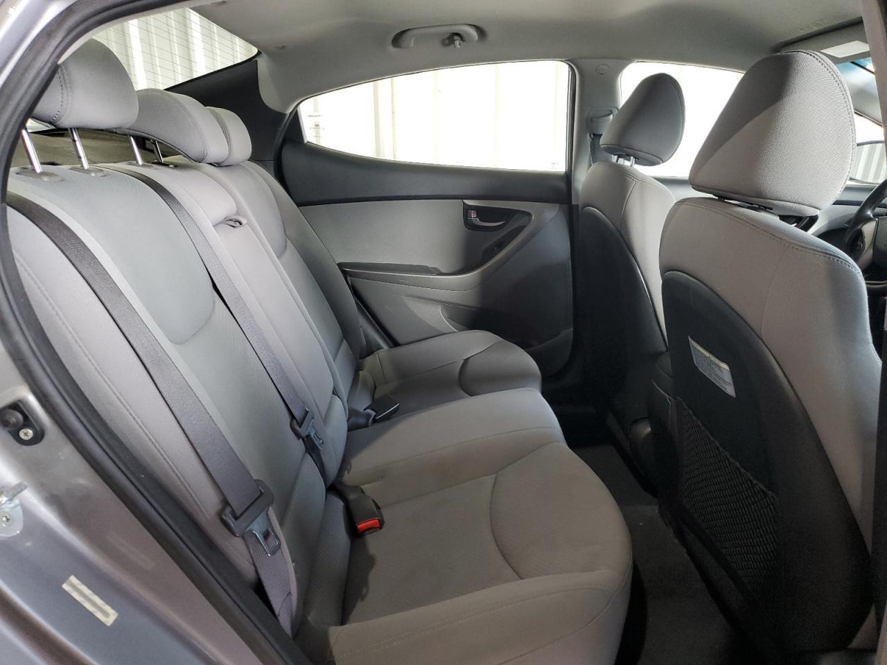2013 HYUNDAI ELANTRA