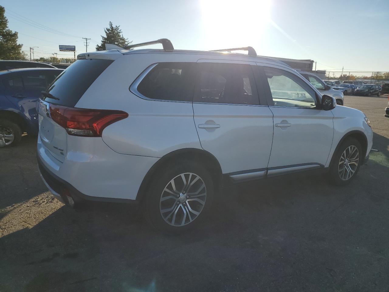 2017 MITSUBISHI outlander