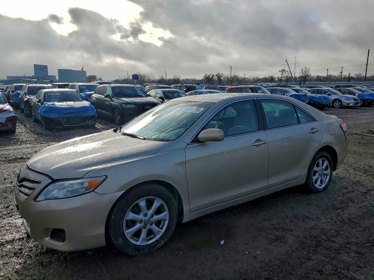 2011 TOYOTA CAMRY