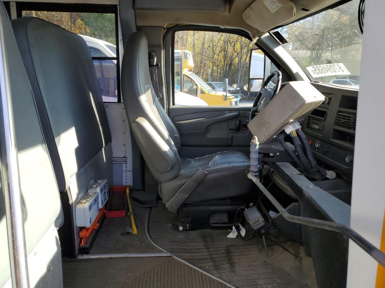 2011 CHEVROLET School Bus
