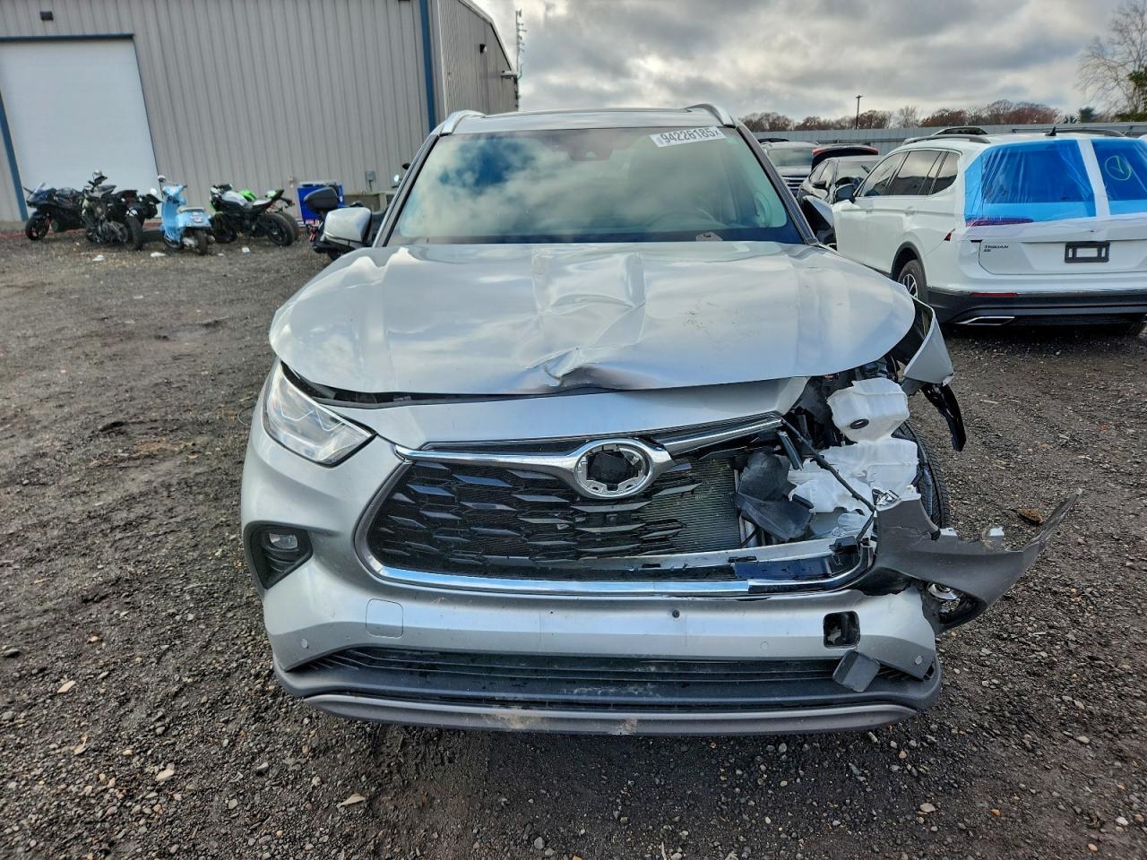 2024 TOYOTA HIGHLANDER