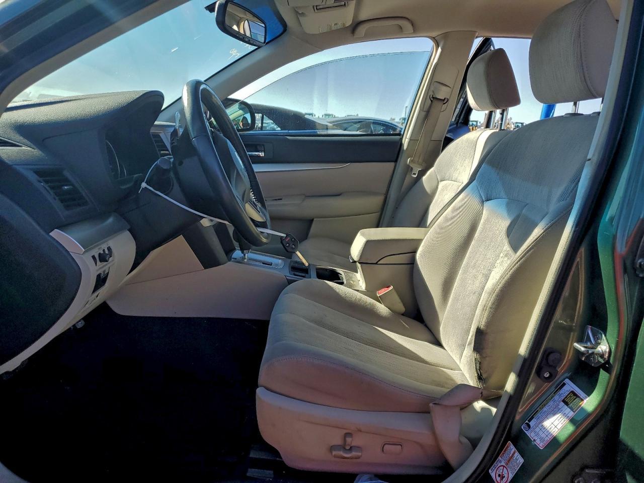 2013 SUBARU Outback