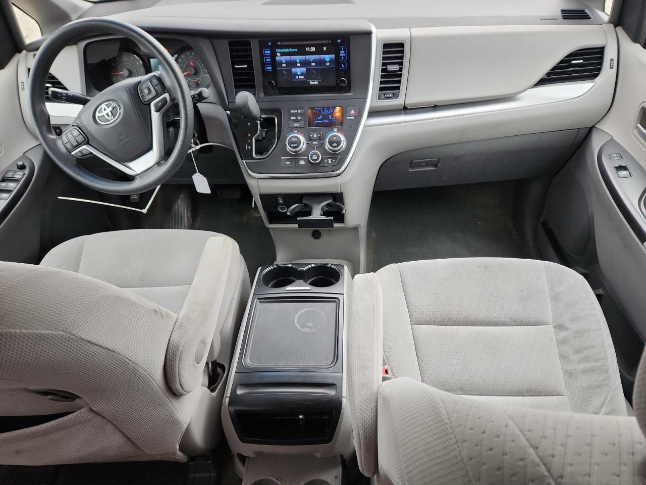 2016 TOYOTA SIENNA