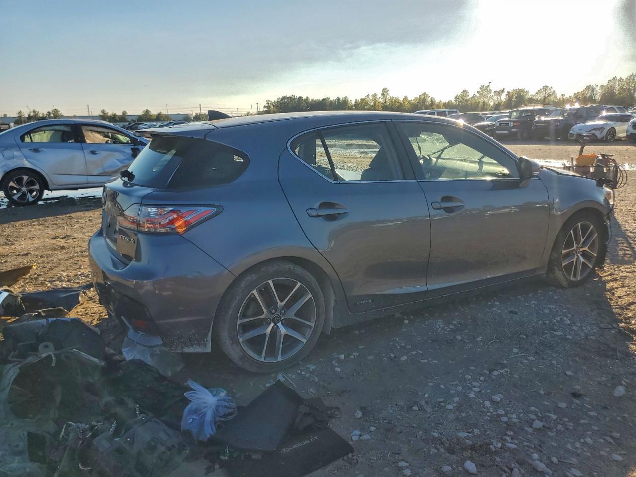 2016 LEXUS CT 200