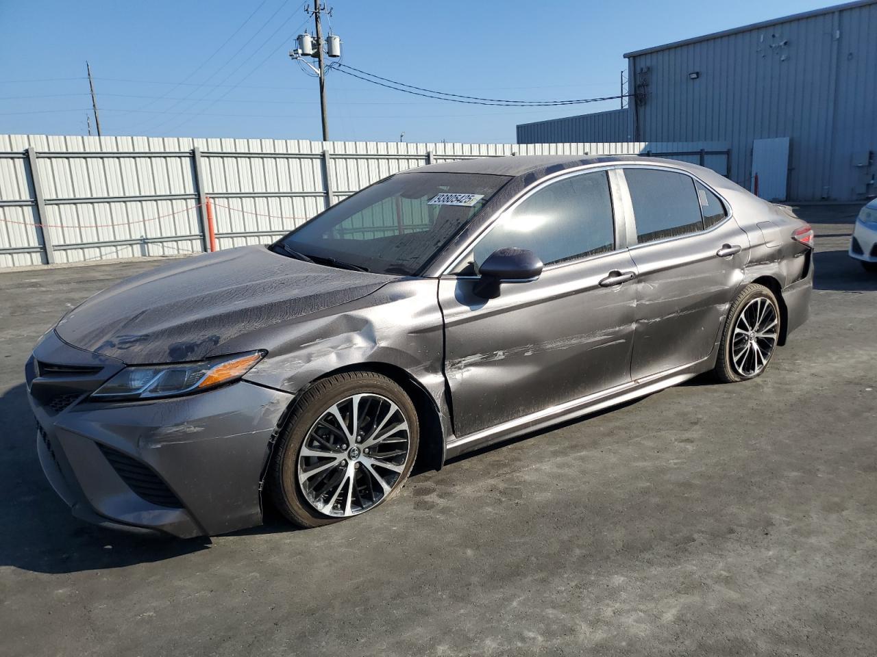 2018 TOYOTA CAMRY