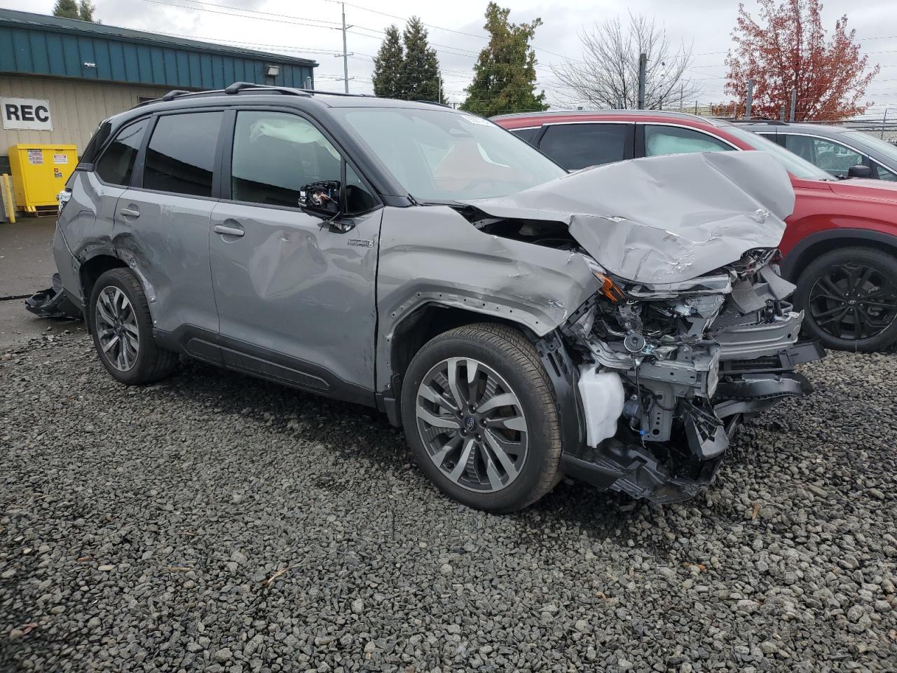 2025 SUBARU FORESTER