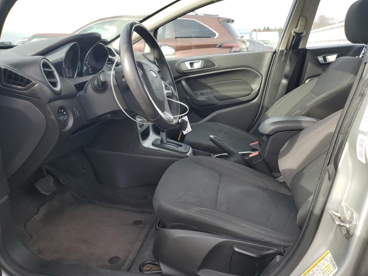 2015 FORD Fiesta