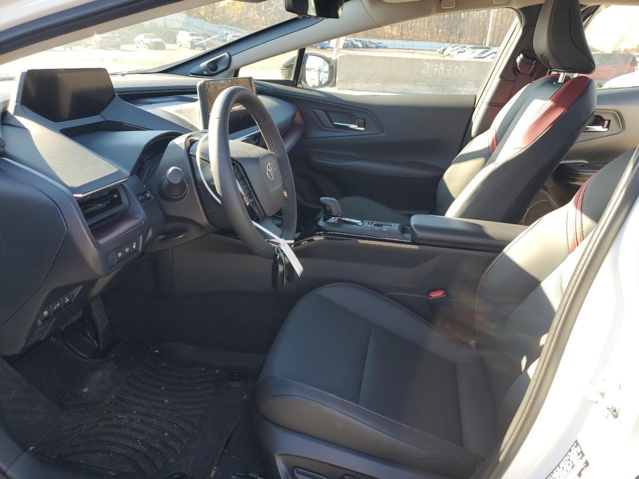 2025 TOYOTA PRIUS