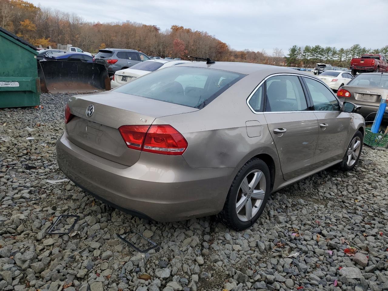 2015 VOLKSWAGEN Passat