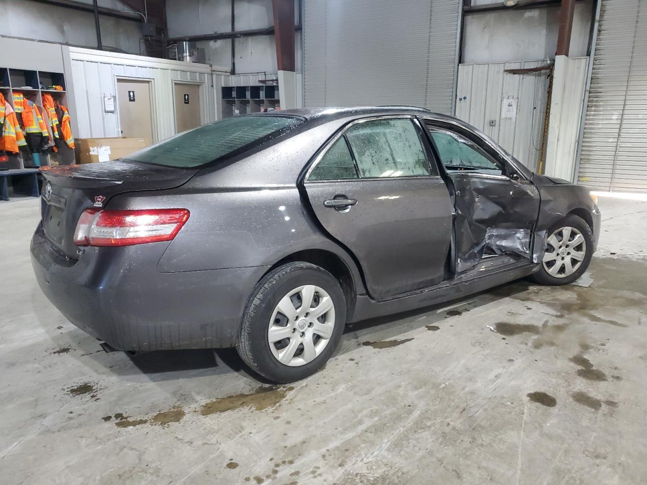 2010 TOYOTA CAMRY
