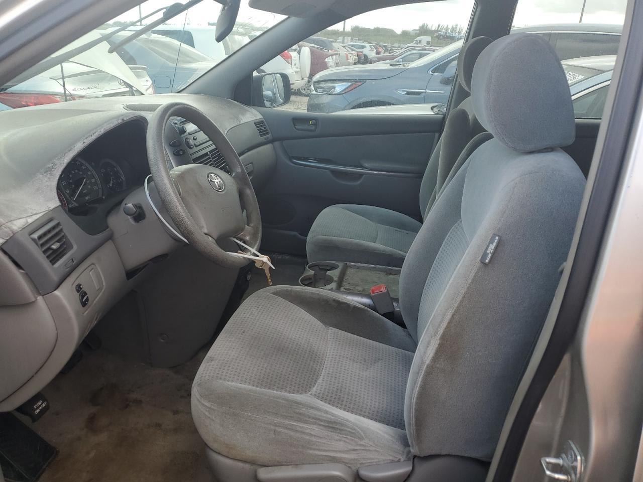 2007 TOYOTA SIENNA
