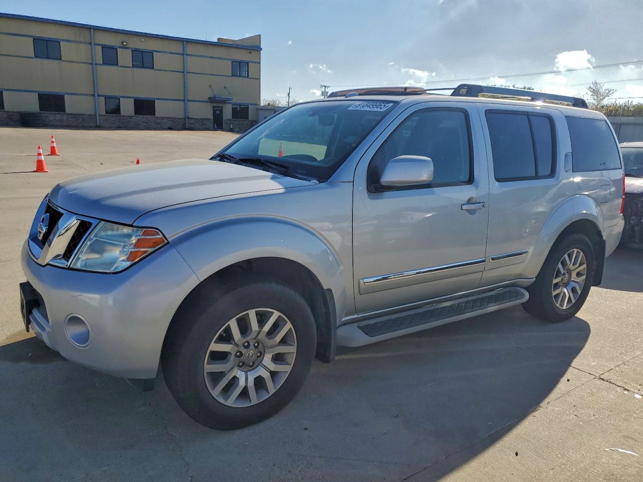 2012 NISSAN PATHFINDER