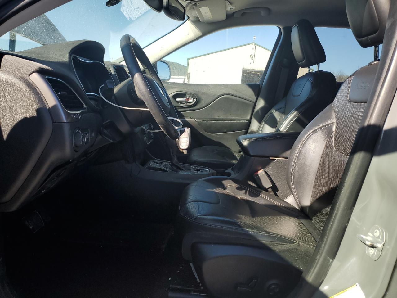 2019 JEEP CHEROKEE