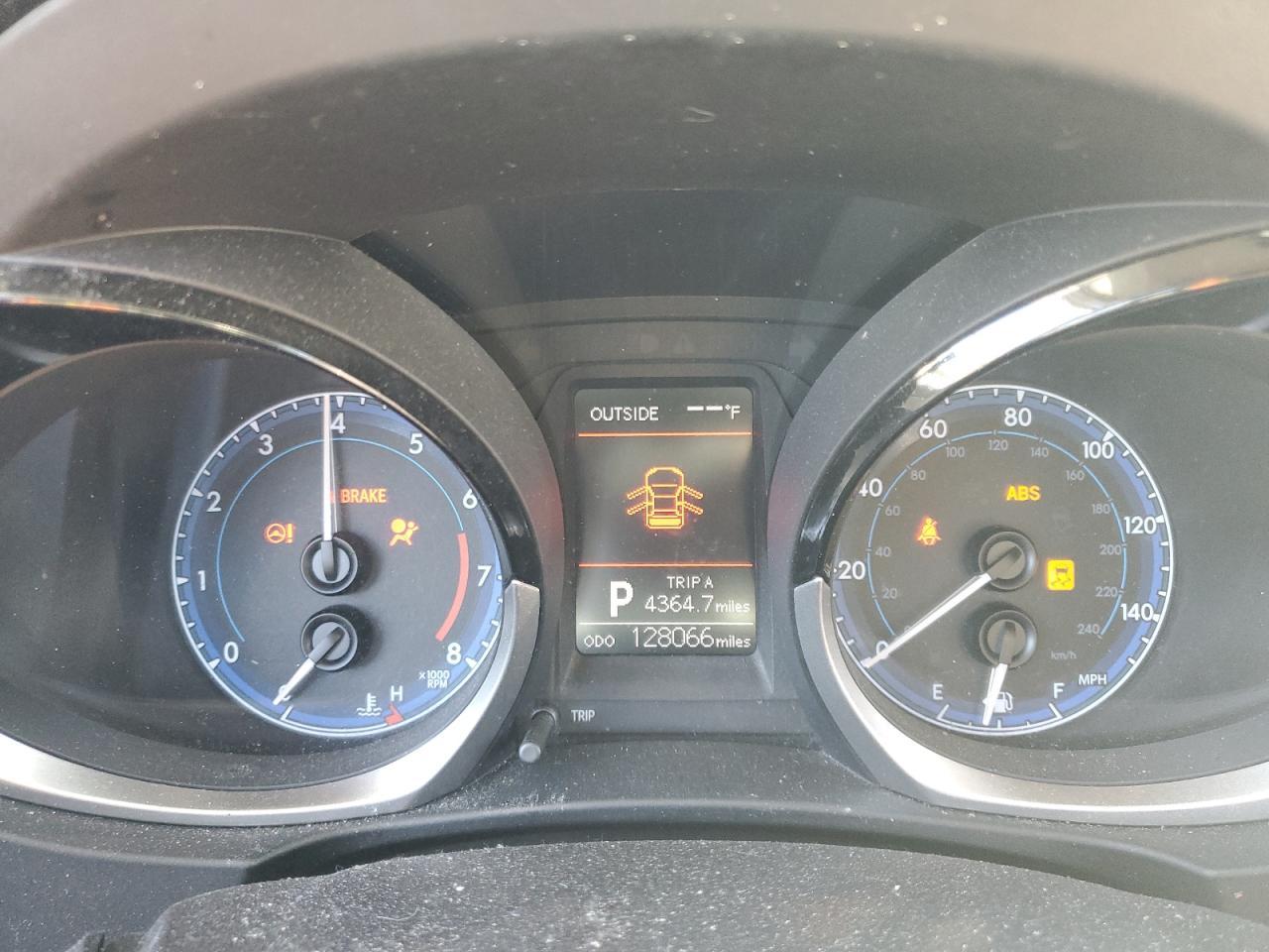 2015 TOYOTA COROLLA