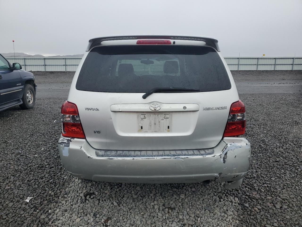 2005 TOYOTA HIGHLANDER