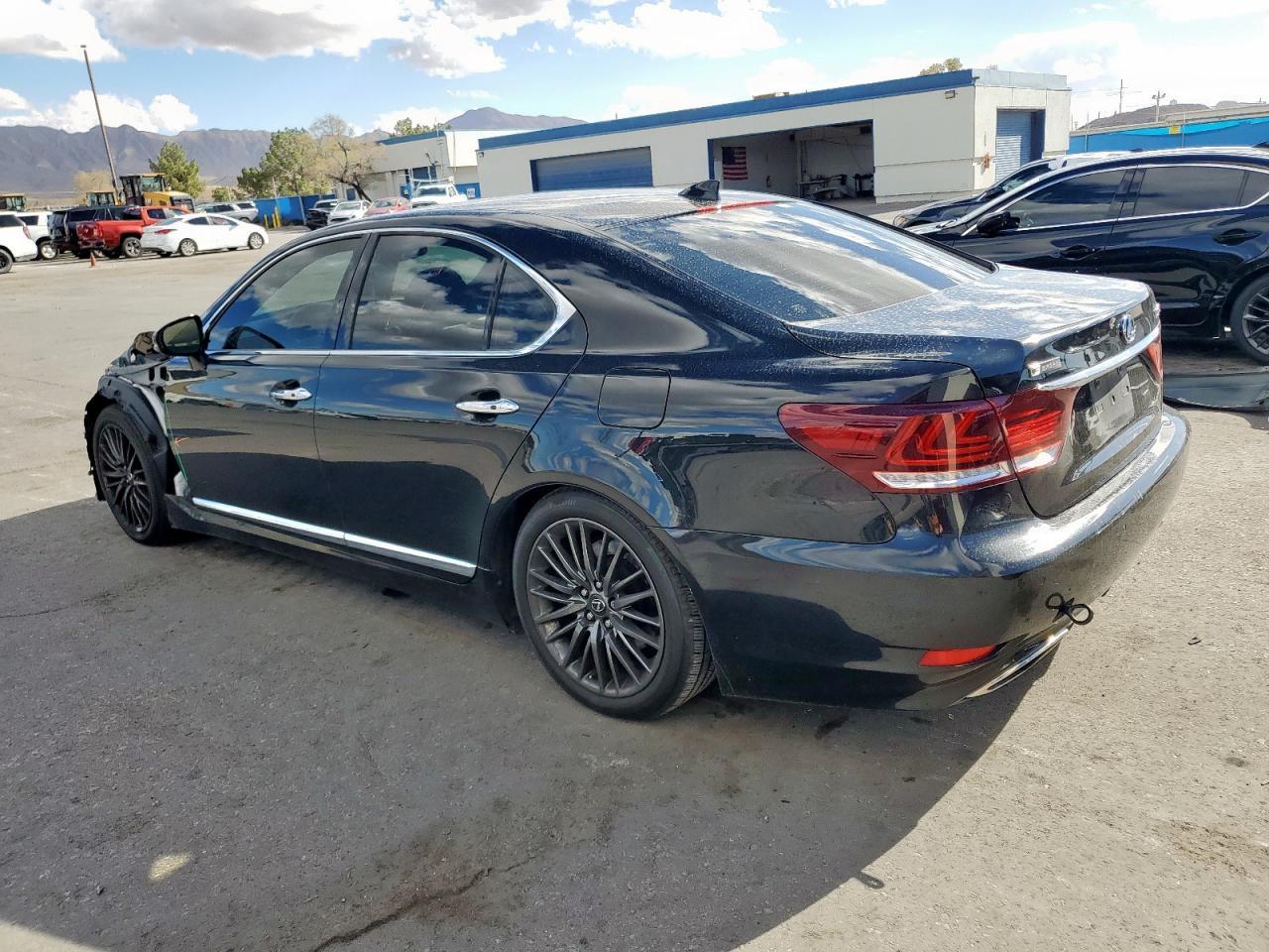 2017 LEXUS LS 460