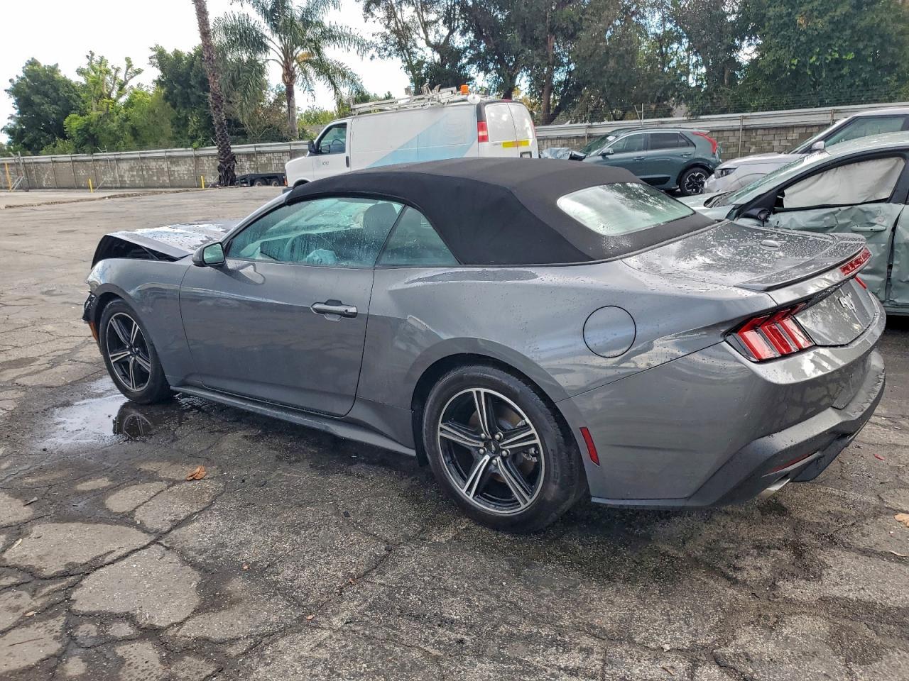 2025 FORD MUSTANG