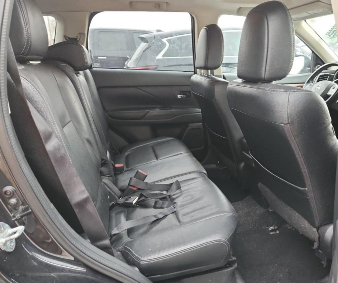 2015 MITSUBISHI outlander