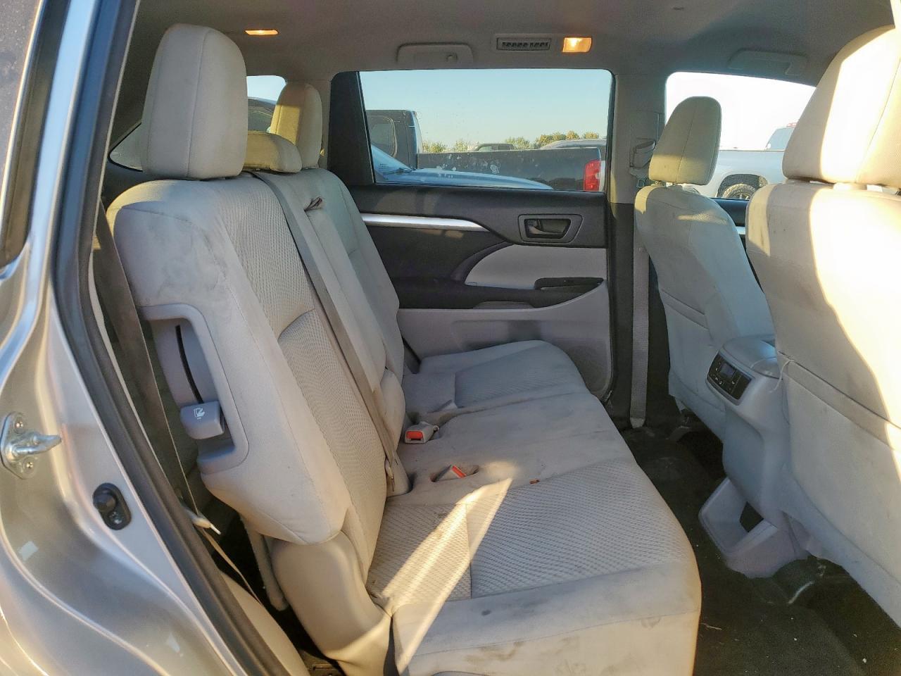 2015 TOYOTA HIGHLANDER