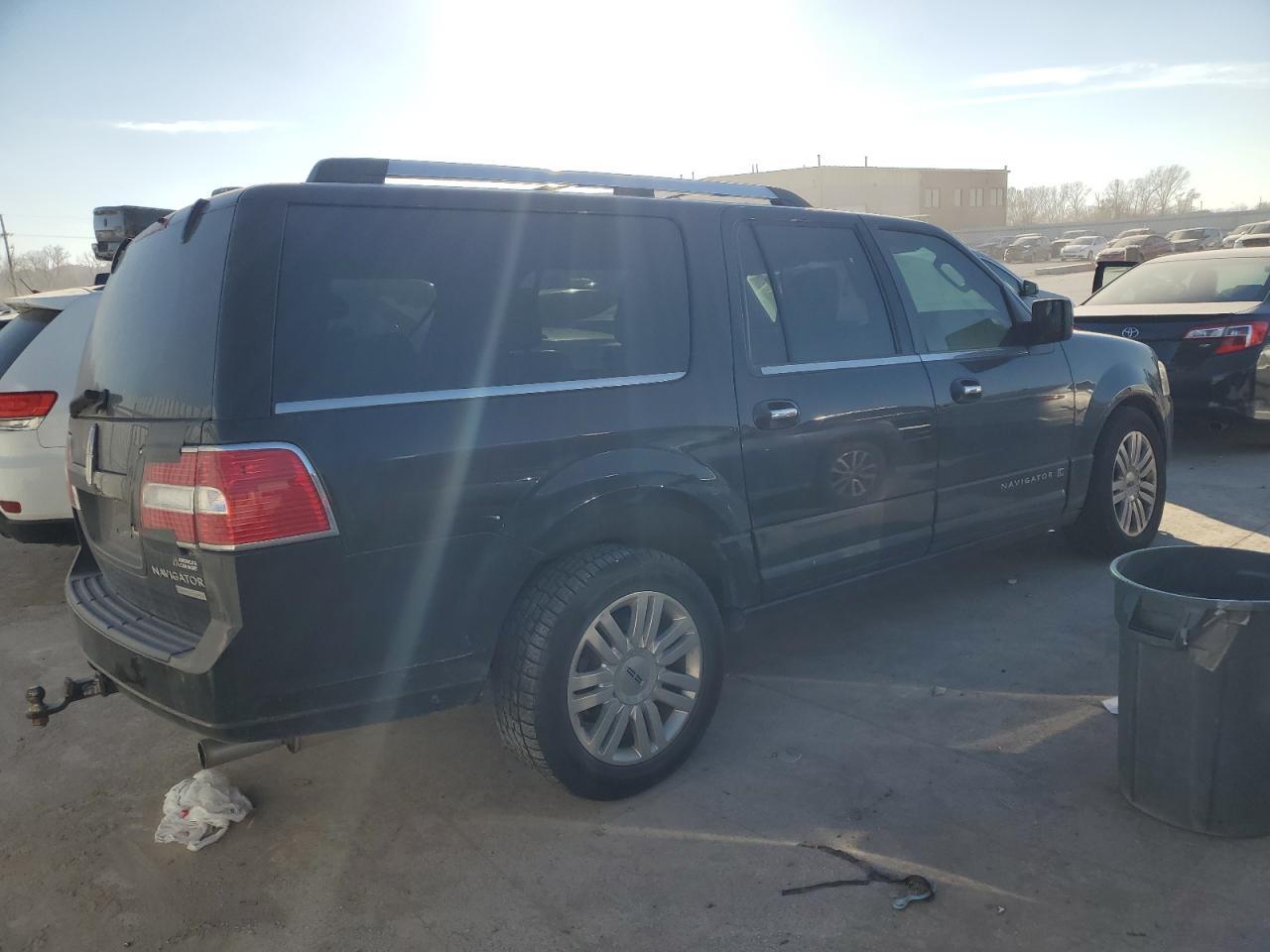 2014 LINCOLN Navigator